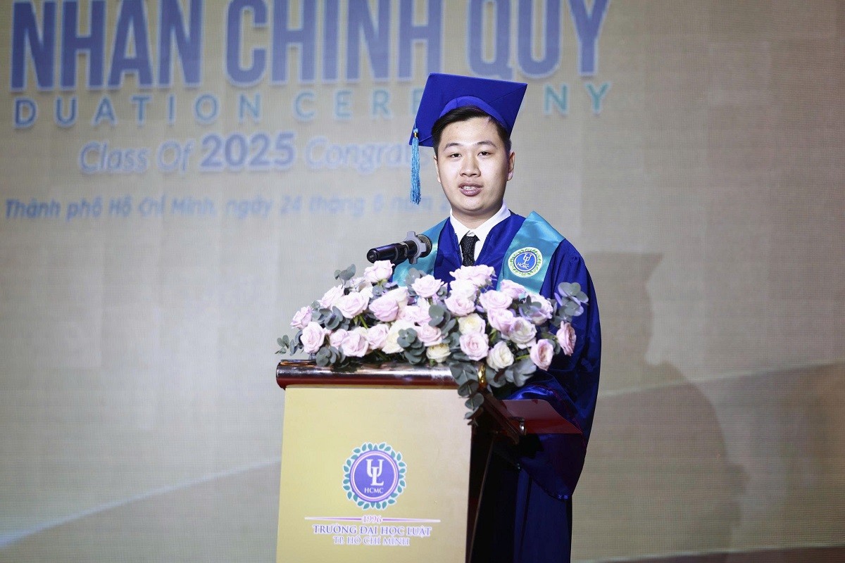 ulaw-trao-bang-tot-nghiep-cho-gan-1600-cu-nhan-chinh-quy-nam-2025-1756081040.jpg