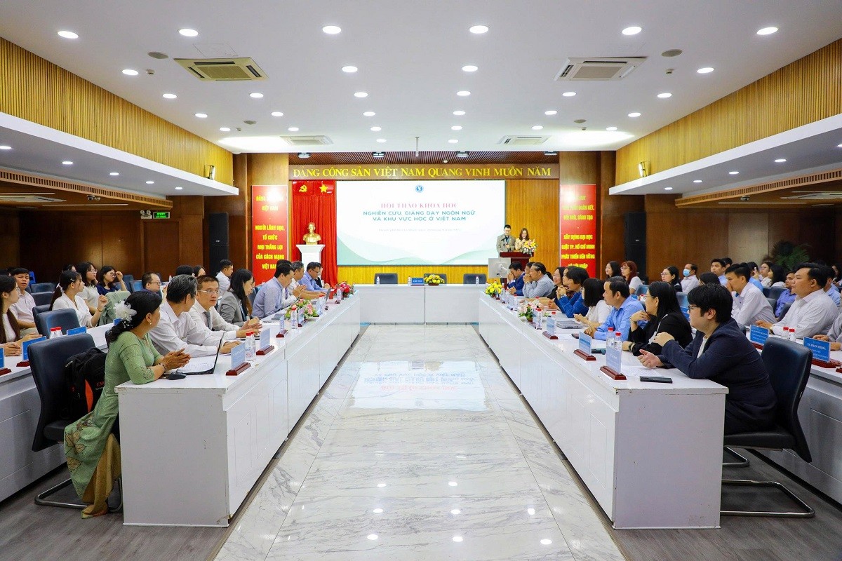 vai-tro-cua-ngon-ngu-hoc-va-khu-vuc-hoc-trong-nang-cao-chat-luong-giao-duc-hoc-thuat-viet-nam-1756541372.jpg