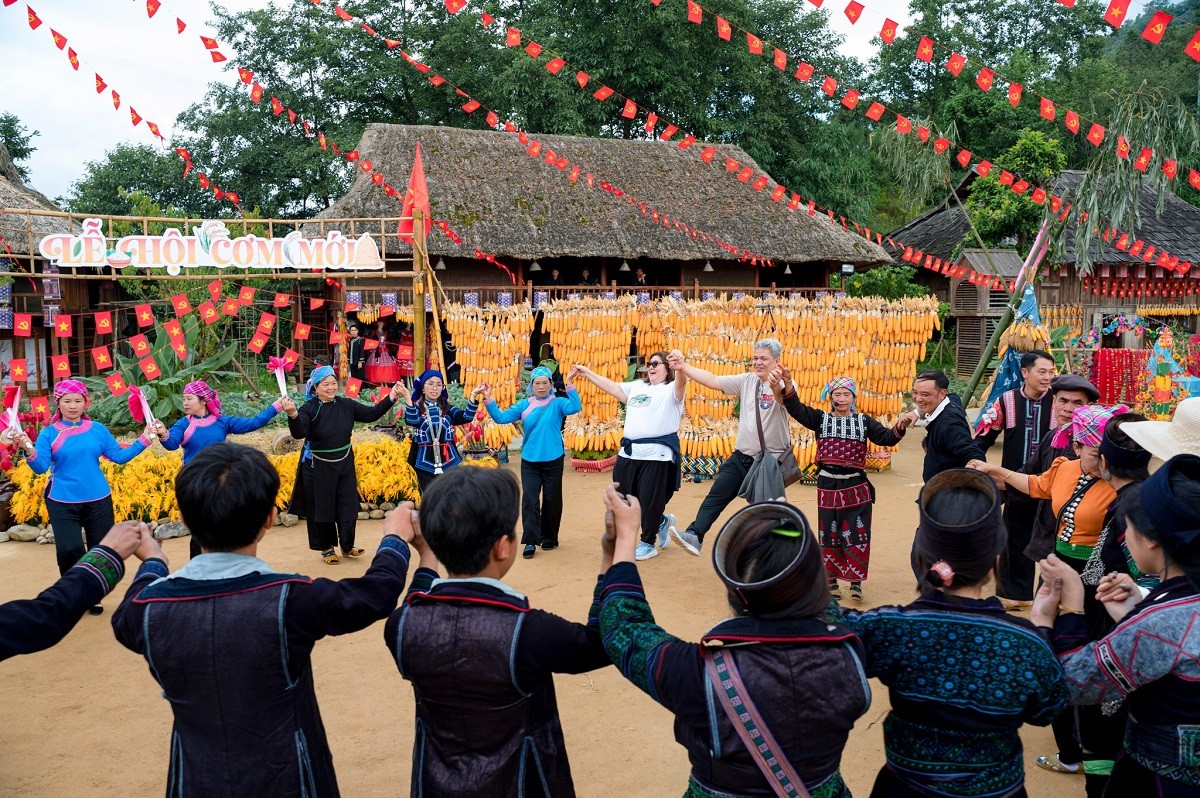 le-hoi-mua-vang-ban-may-fansipan-1756710102.jpg