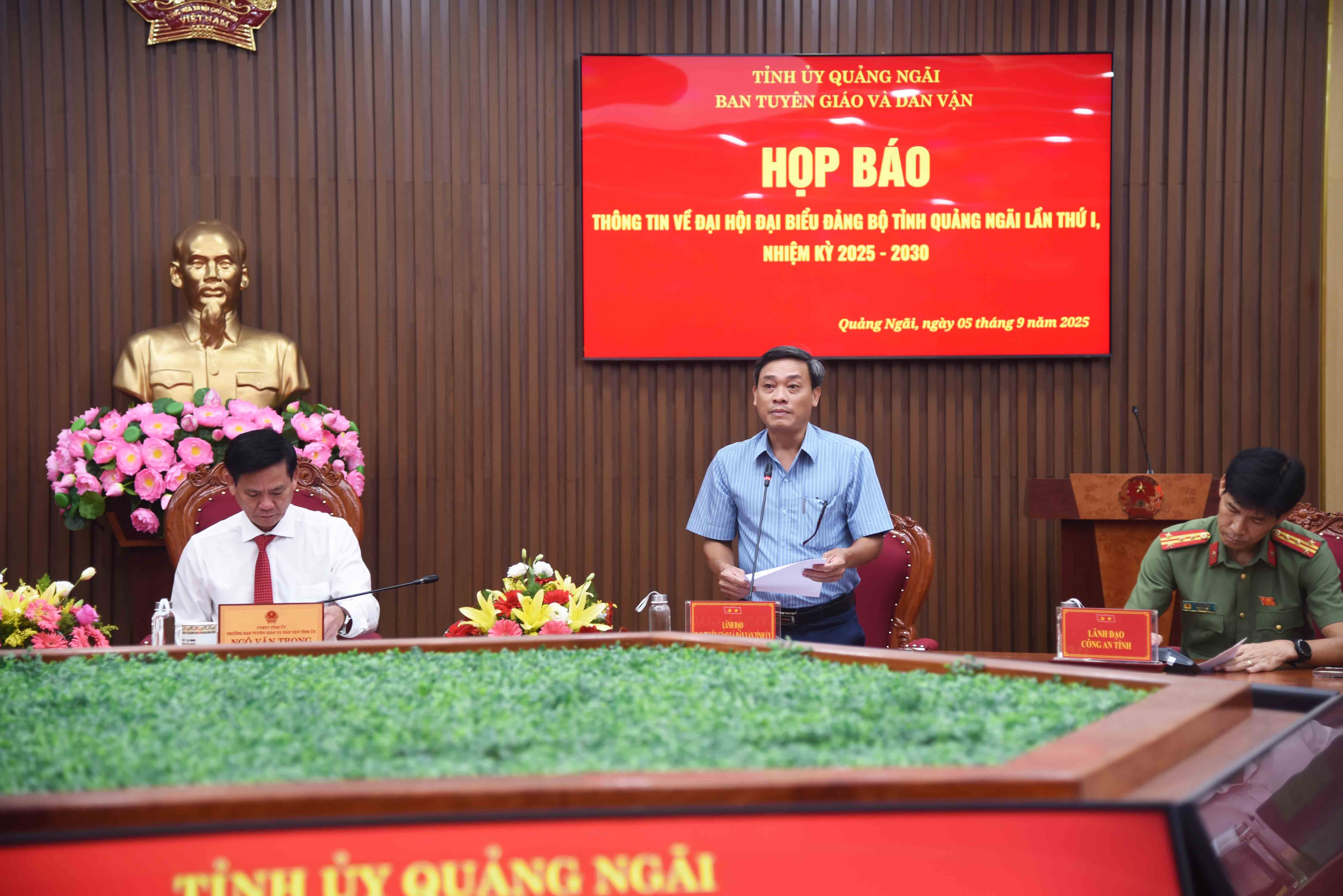 3-lanh-dao-ban-tuyen-giao-va-dan-van-quang-ngai-thong-tin-cac-noi-dung-ve-dai-hoi-dang-bo-tinh-lan-thu-i-nhiem-ky-2025-2030-1757146715.jpg