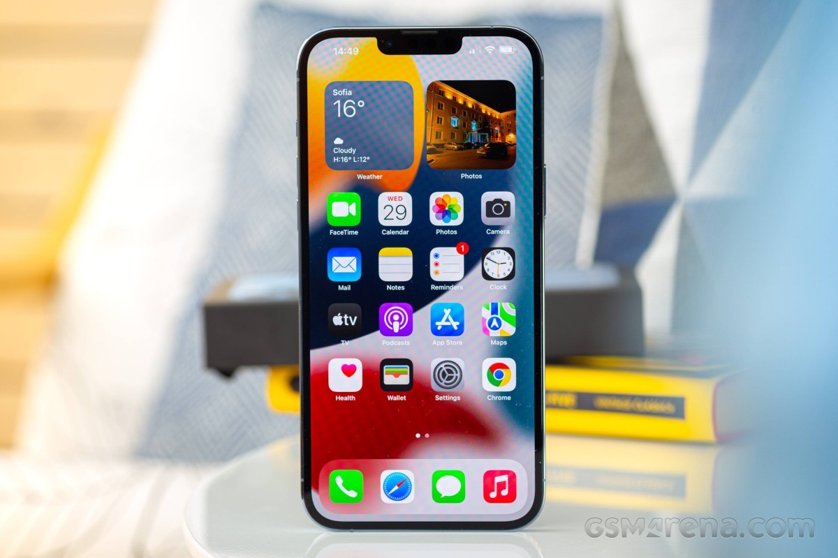 iphone-1757307383.jpg