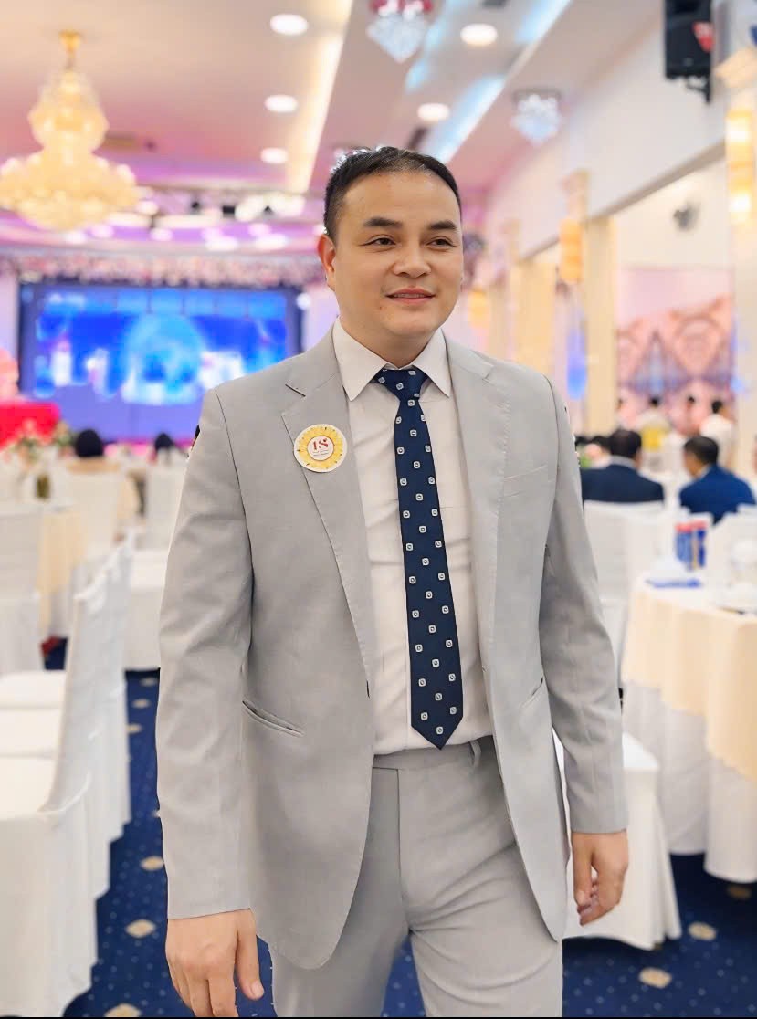 8-doanh-nhan-nguyen-hong-dang-su-kien-ky-niem-18-nam-thanh-lap-nha-khoa-nhu-ngoc-1757483832.jpg