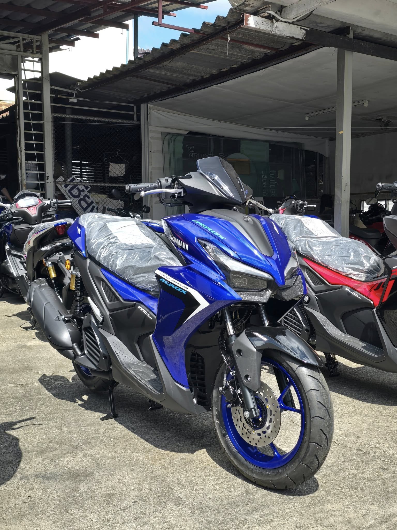 Quên Honda Air Blade và Vario đi, Yamaha chính thức mở bán ‘vua xe ga’ 155cc với giá 61 triệu đồng ảnh 2