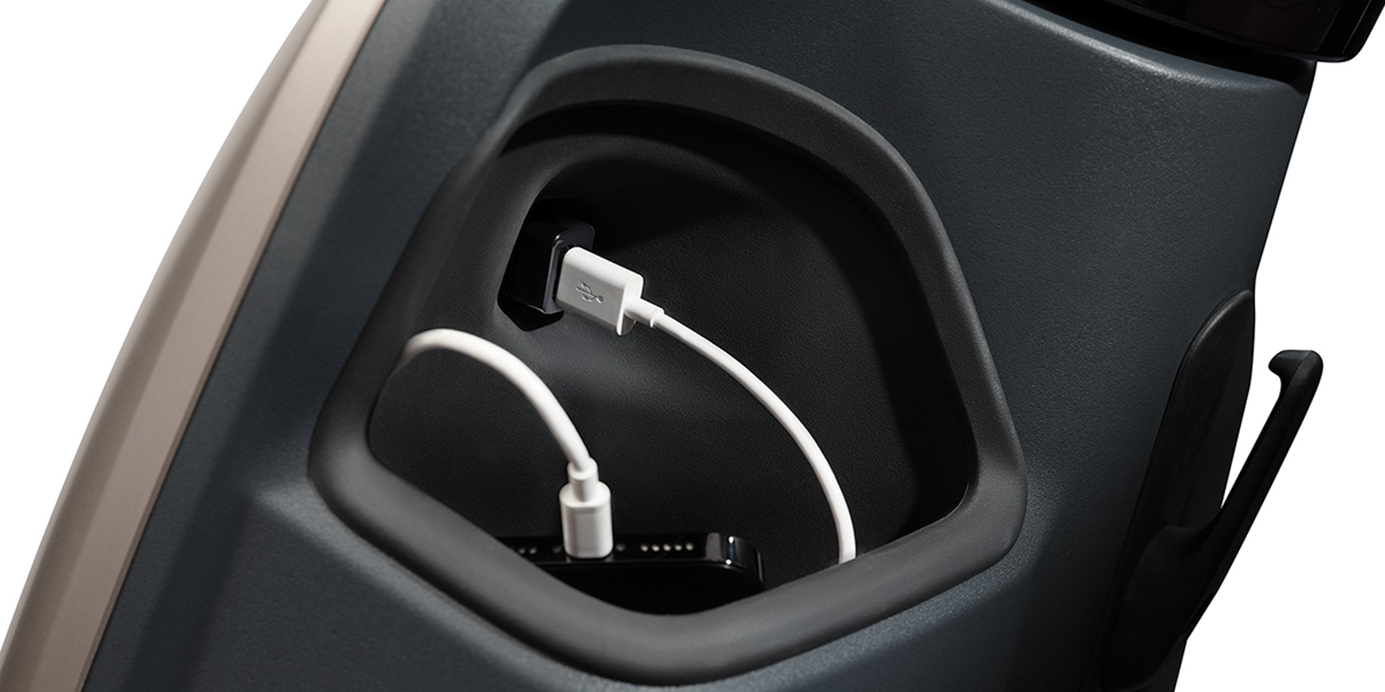 Yamaha ra mắt ‘xe máy điện quốc dân’ mới đẹp long lanh, lấn át Honda SH Mode với mức giá cạnh tranh ảnh 6