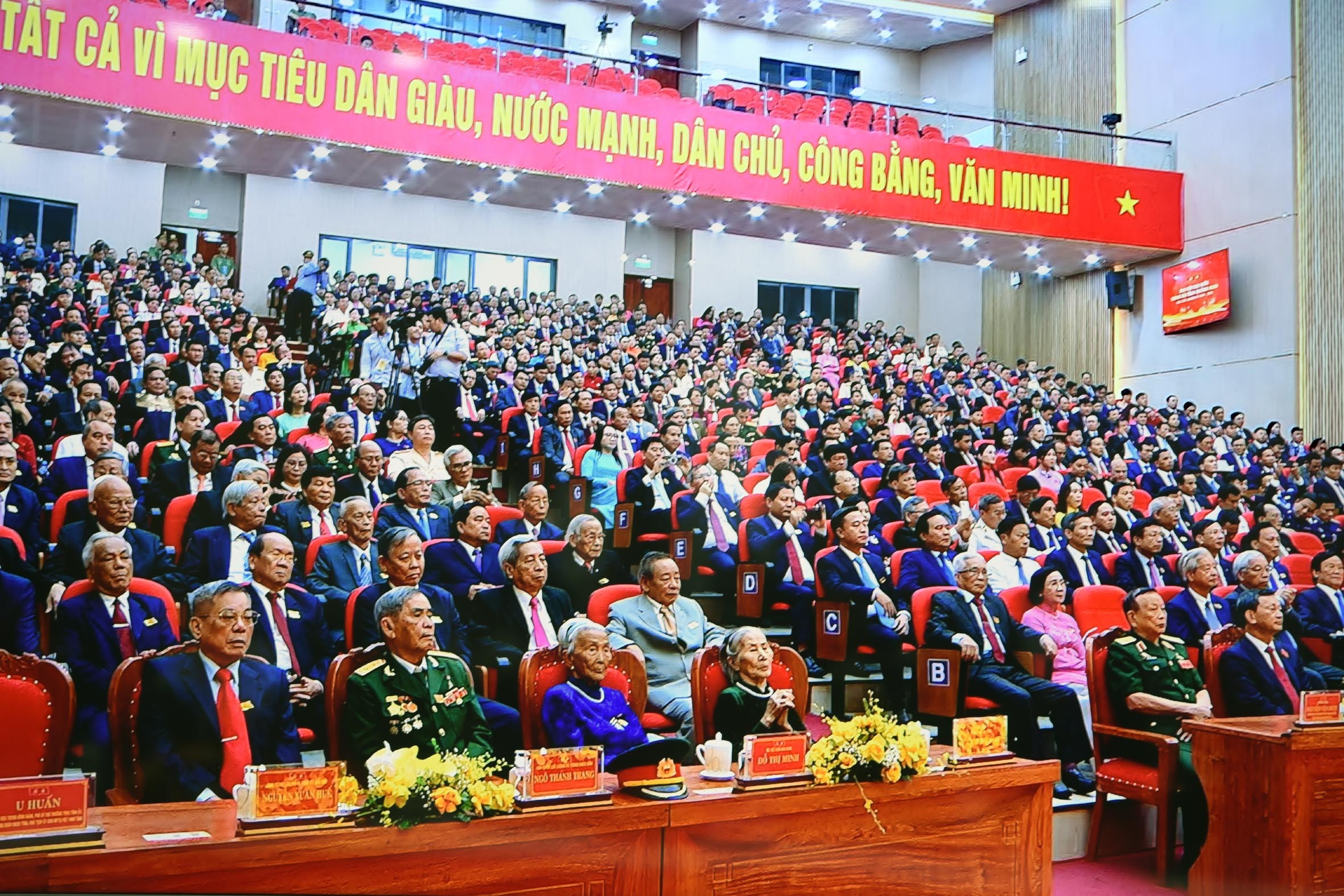 7a-cac-dai-bieu-du-dai-hoi-1757602008.jpg