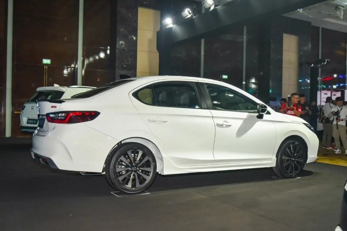 Tin xe 12/9: Ra mắt ‘vua xe ga bình dân’ mới rẻ như Honda Wave Alpha, có ABS và TCS át vía Vision ảnh 2