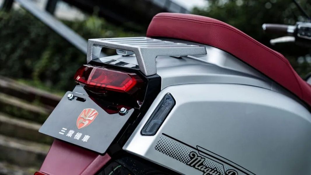 Tuyên chiến Honda Vision, ‘xe ga quốc dân’ 125cc mới giá rẻ như Wave Alpha ra mắt, có cả ABS và TCS ảnh 6