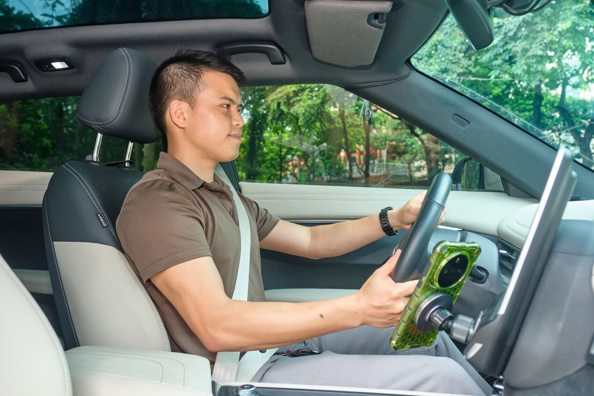 Lên đời VinFast VF 7, khách Việt khẳng định: ‘Không còn lý do để quay lại xe xăng’ ảnh 4