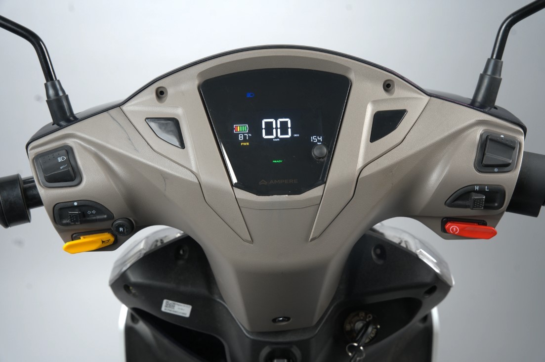 ‘Kẻ hủy diệt Honda Vision’ chính thức ra mắt giá 23 triệu đồng rẻ như Wave Alpha, có màn LCD cực nét ảnh 3