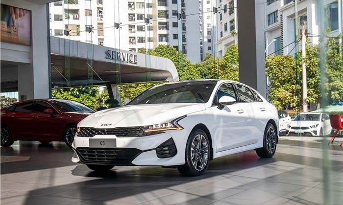 Tin xe hot 21/9: Quên Toyota Fortuner và Ford Everest đi, Mazda CX-8 đang có giá lăn bánh cực rẻ ảnh 2