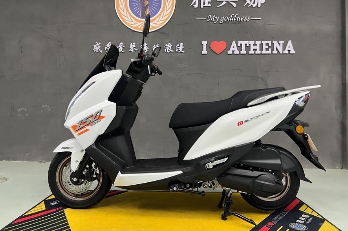 Tin xe hot 22/9: Ra mắt ‘cơn ác mộng của Honda Vision’ giá 26 triệu đồng, trang bị ăn đứt cả SH Mode ảnh 1