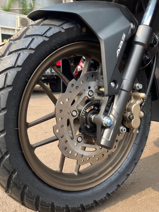 ‘Honda SH phiên bản đi phượt’ mới về đại lý với giá 59 triệu đồng, trang bị tối tân lất át Air Blade ảnh 5