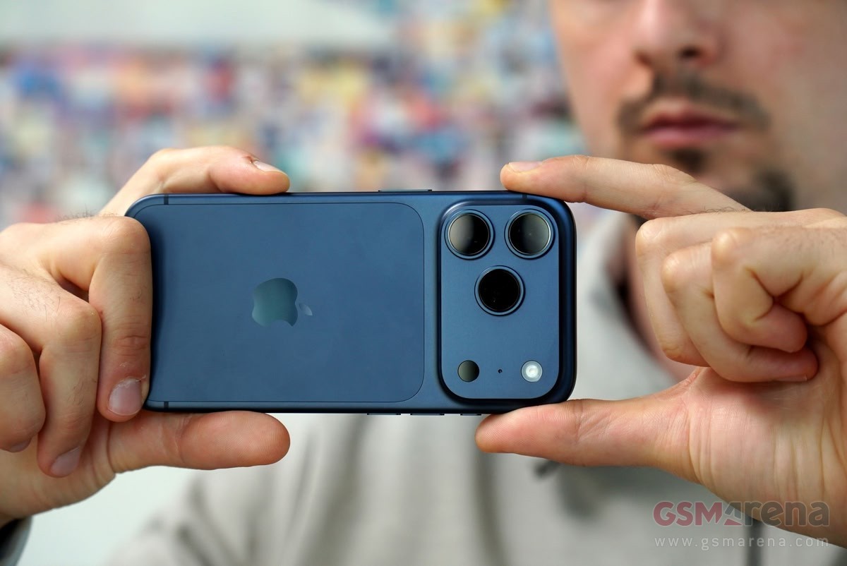 iphone-2-1758684862.jpg
