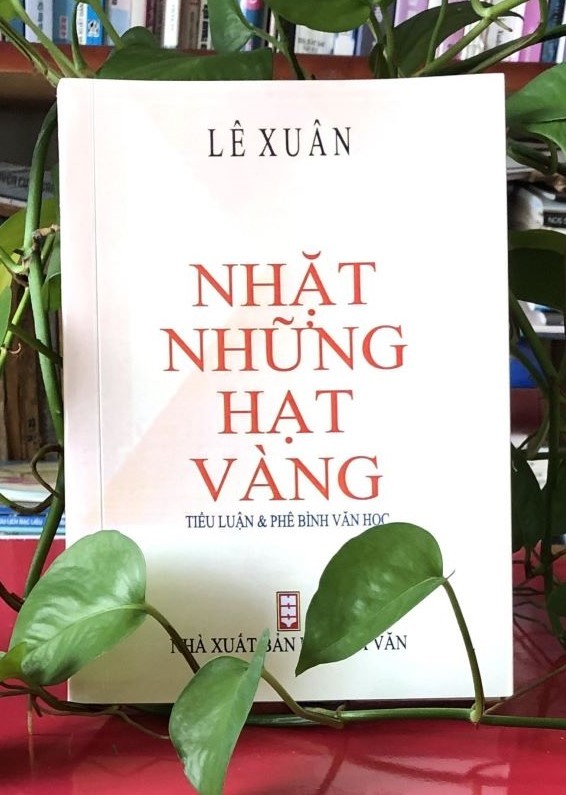 tac-pham-nhat-nhung-hat-vang-nha-van-le-xuan-1759053952.jpg