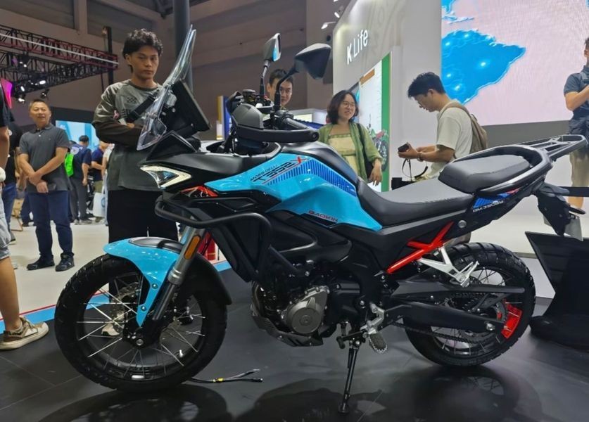 ‘Vua côn tay’ 349cc mới giá 77 triệu đồng ra mắt, trang bị ‘đè bẹp’ Yamaha Exciter và Honda Winner R ảnh 2