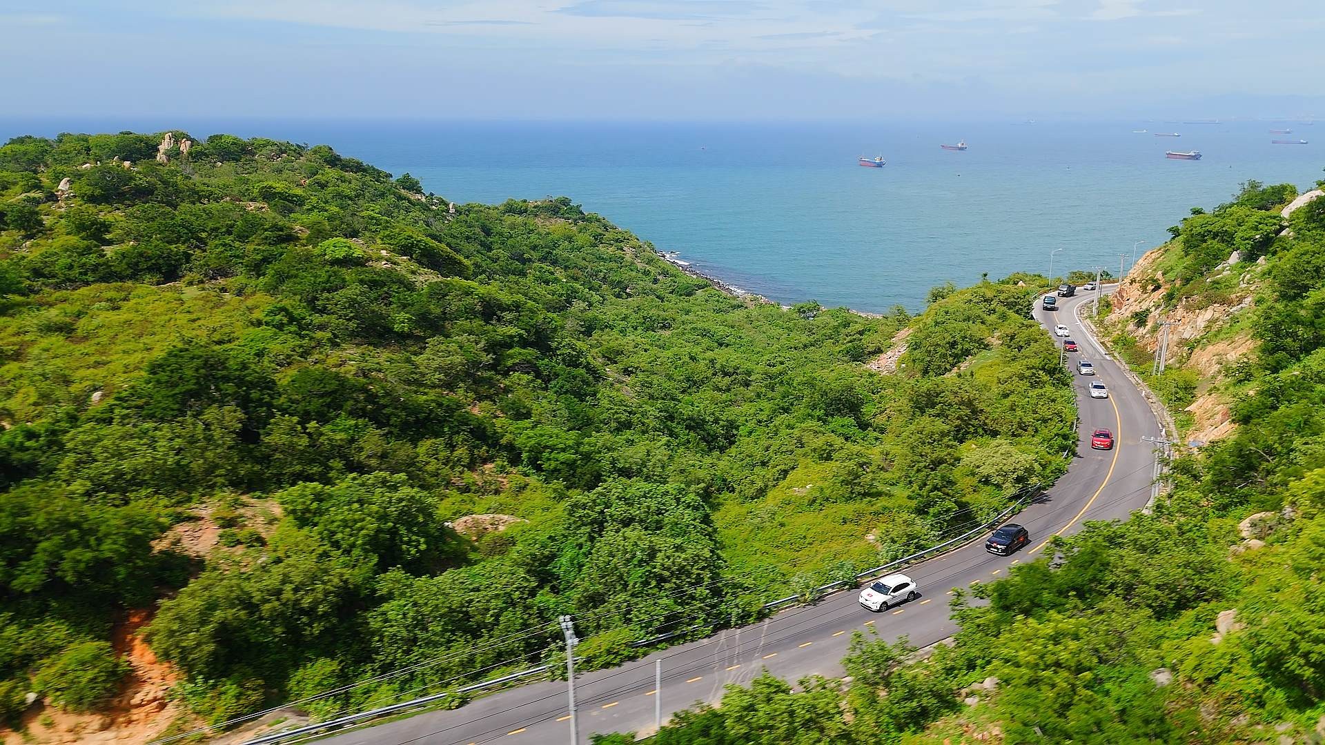 200 ô tô VinFast hội tụ Hội An trong hành trình Wonder Trip 2025 đầy cảm xúc ảnh 1