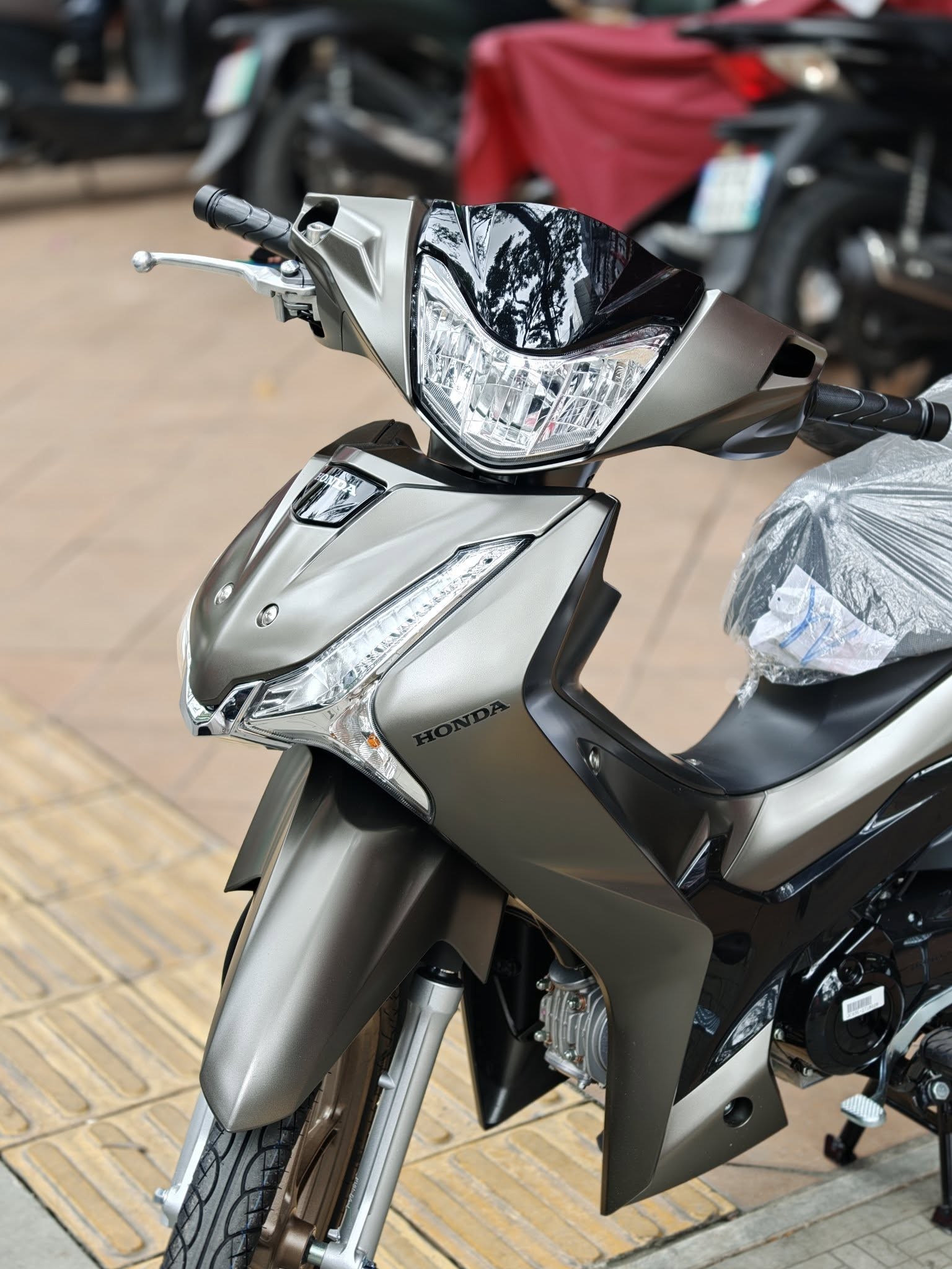 Đẹp hơn cả Future và Wave Alpha, ‘vua xe số’ Honda nhập Thái mới đã về đại lý Việt với giá cực sốc ảnh 10