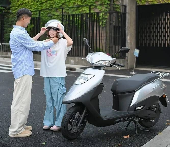 Tin xe trưa 5/10: Honda trình thức ra mắt ‘truyền nhân của Spacy’ với giá rẻ hơn Vision, có cả ABS ảnh 1