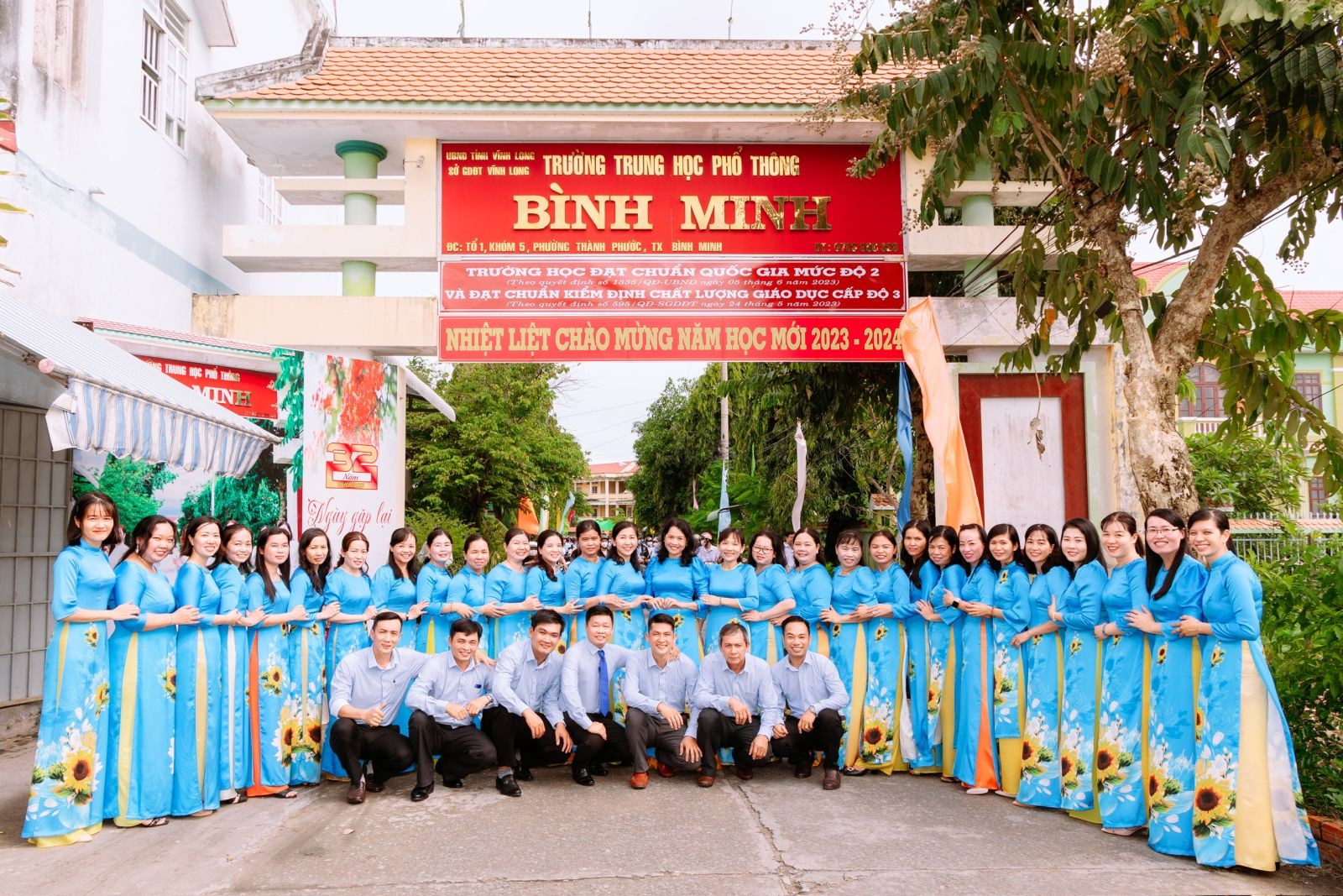 tap-the-giao-vien-truong-ptth-binh-minh-1759714471.jpg