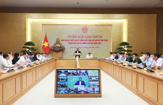 Thủ tướng yêu cầu xử lý dứt điểm bốn vấn đề cốt lõi, quyết tâm gỡ thẻ vàng IUU trước mốc thời gian 2025