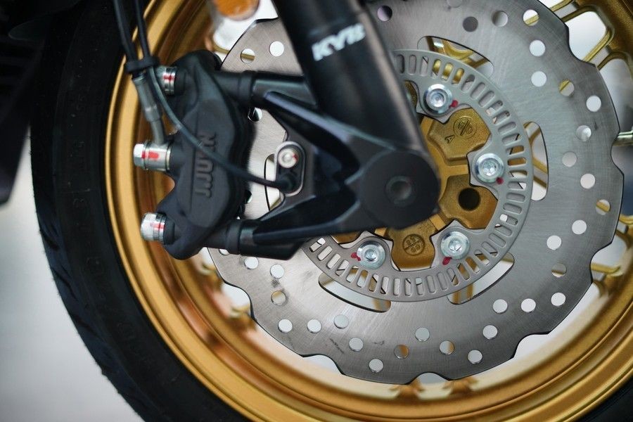 ‘Cơn ác mộng của Honda SH’ ra mắt giá 70 triệu đồng, có động cơ 300cc và ABS 2 kênh át vía Air Blade ảnh 4