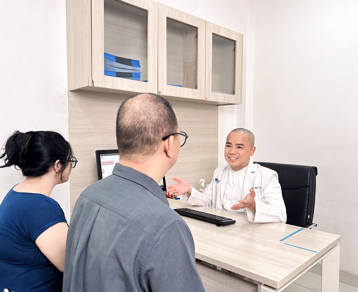 lam-the-nao-de-quan-he-tinh-duc-an-toan-khi-mac-benh-tim-1759972816.JPG