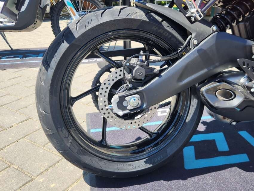 Ra mắt ‘ông hoàng côn tay’ 443cc mạnh lấn át Exciter, có ABS 2 kênh vượt trội Winner R, giá cực rẻ ảnh 7