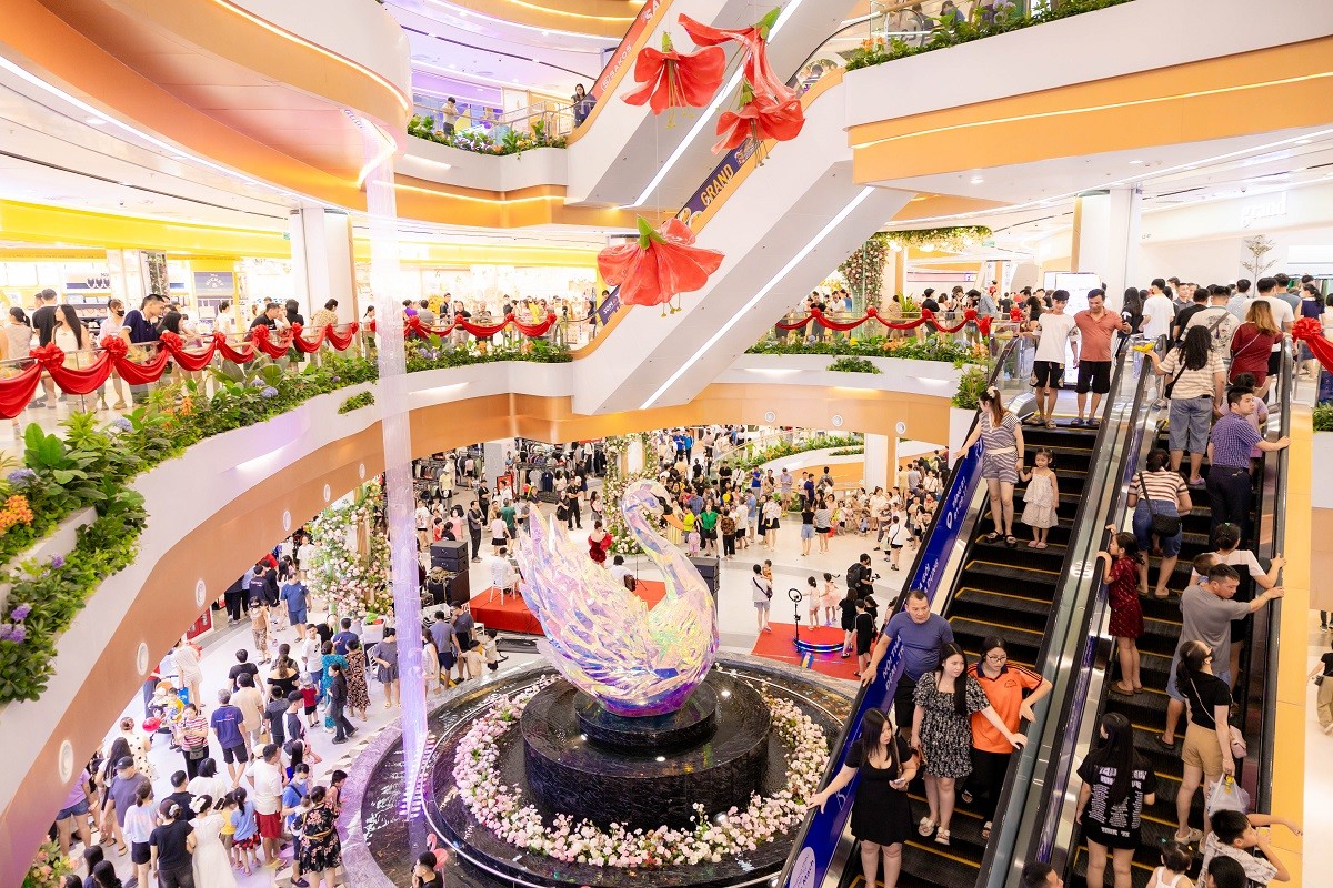 vincom-mega-mall-royal-island-1760457911.jpg