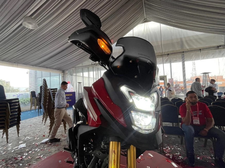 Honda ra mắt 'vua côn tay' 184cc có ABS 2 kênh xịn hơn Winner R và Yamaha Exciter, giá 79 triệu đồng ảnh 2