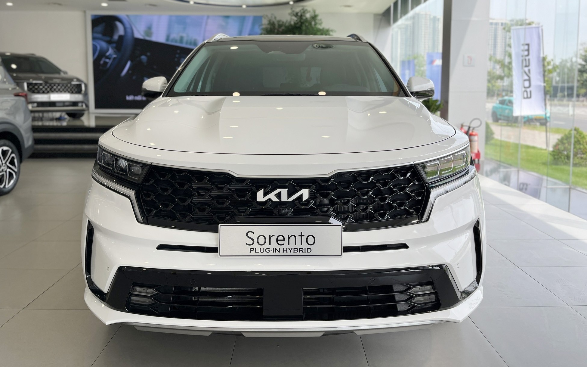 kia-sorento-phev-tiep-tuc-giam-gia-manh-tong-uu-dai-cham-moc-410-trieu-dong2-1761280034.webp