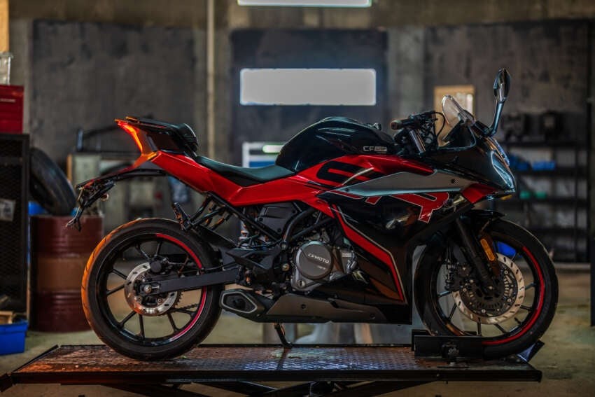 ‘Huỷ diệt’ Yamaha Exciter và Honda Winner R, ‘vua côn tay’ 249cc có ABS 2 kênh ra mắt giá 54 triệu đồng ảnh 1