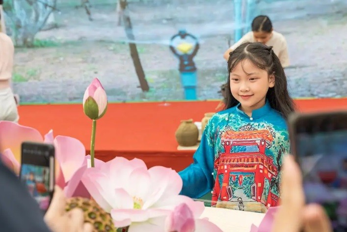 13-hoi-cho-mua-thu-2025-1761554832.jpg