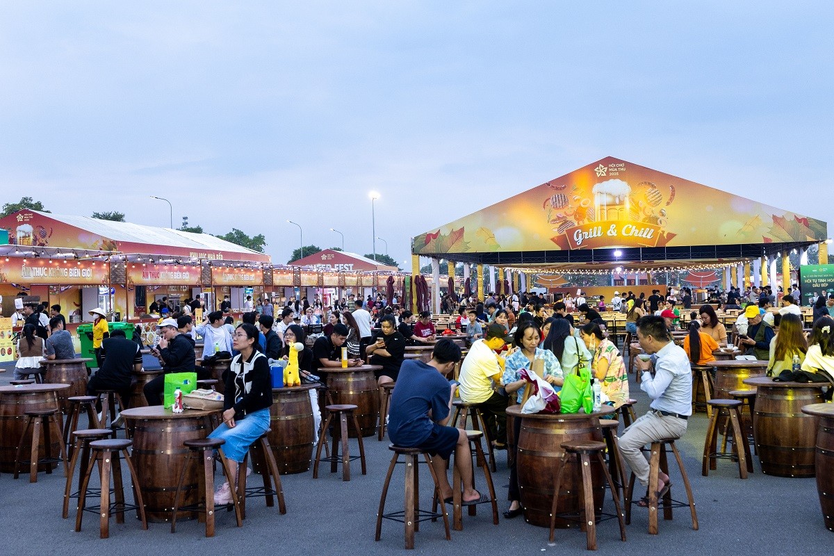 hoi-cho-mua-thu-2025-bia-grill-chill-1761668726.jpg