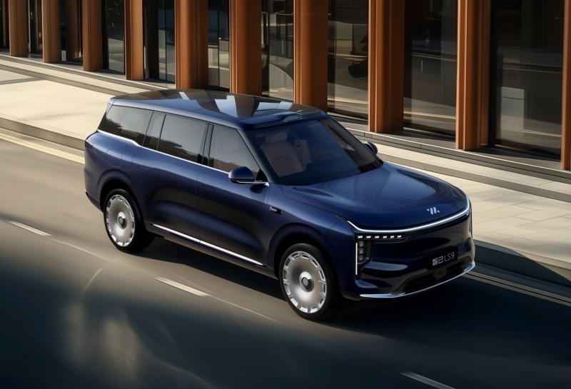 suv-6-cho-sang-trong-manh-373-ma-luc-tam-hoat-dong-1500-km-doi-thu-dang-gom-cua-lexus-lx-sap-ra-mat2-1761617987.jpg