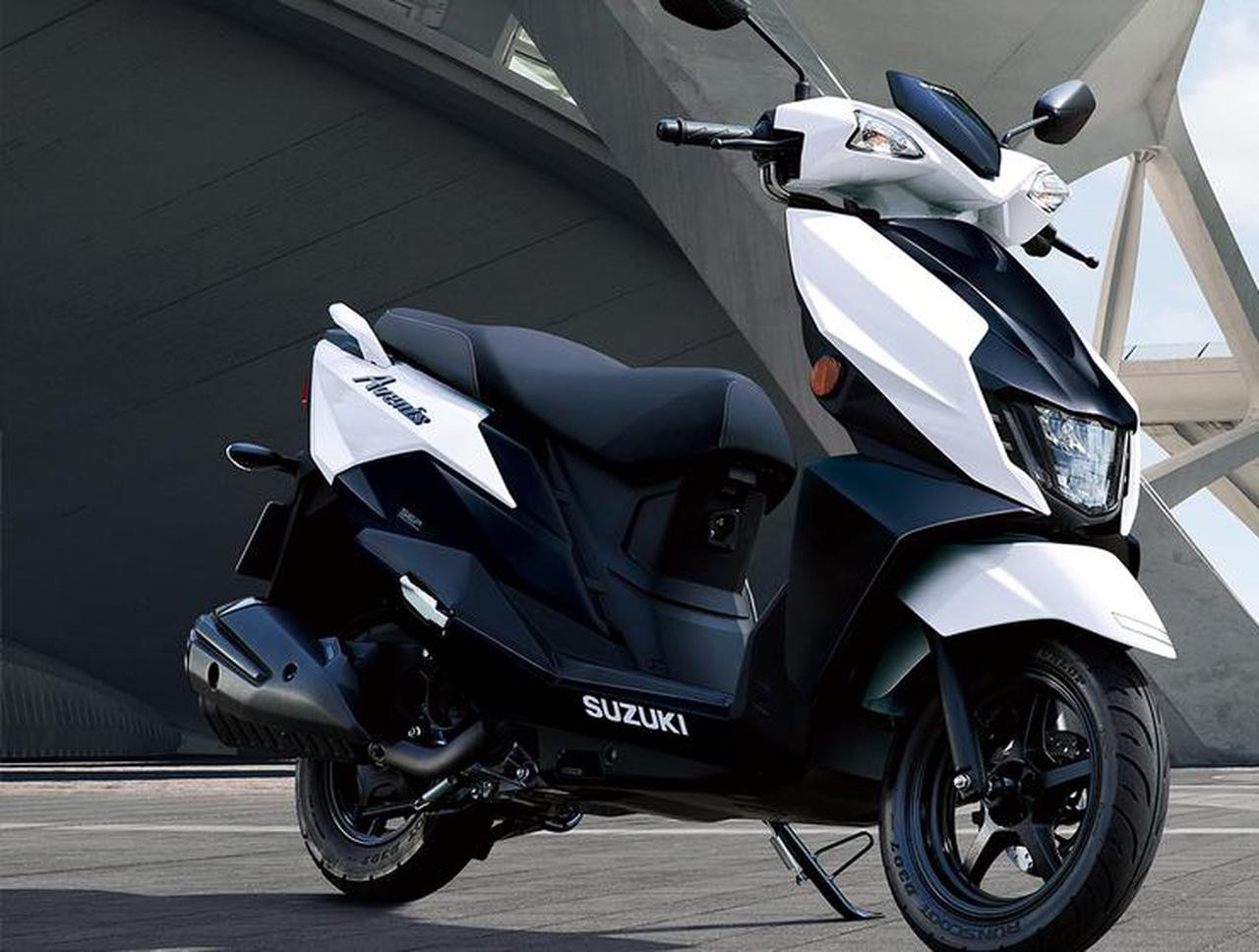 Suzuki mở bán ‘xe ga quốc dân’ mới đẹp mê ly, đe nẹt Honda Vario và Air Blade với giá 43 triệu đồng ảnh 1