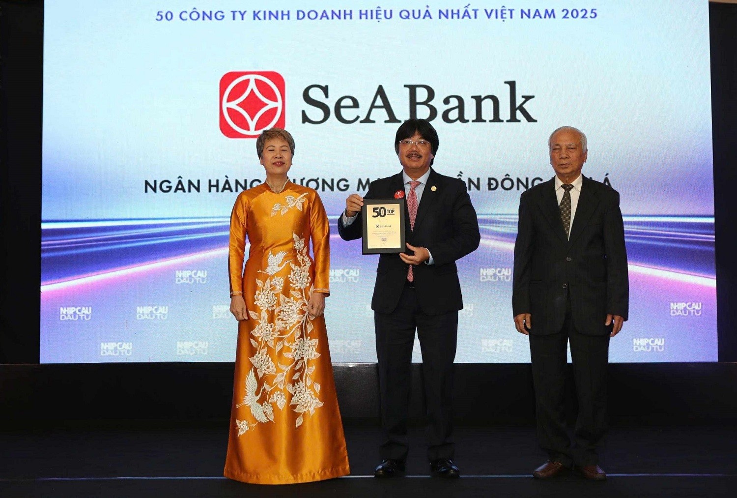 seabank-top-50-cong-ty-kinh-doanh-hieu-qua-nhat-viet-nam-2025-1761791392.jpg