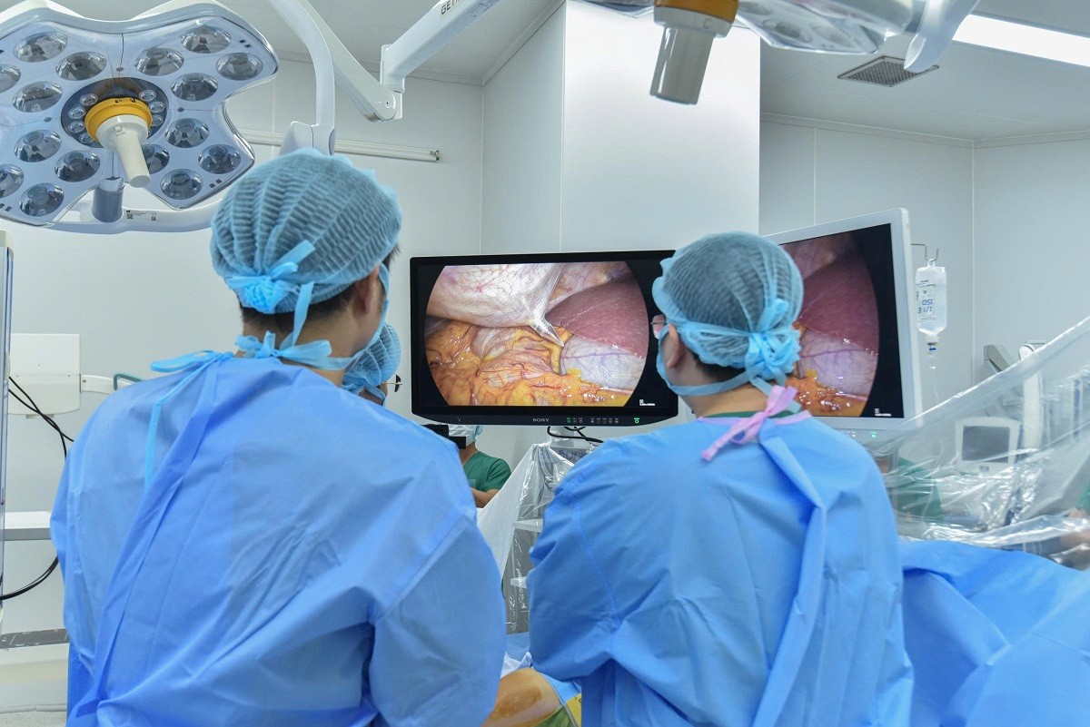 benh-vien-quan-y-175-lam-chu-ky-thuat-noi-soi-lay-gan-va-than-hien-song-1762511571.jpg