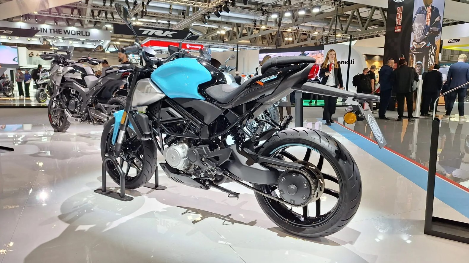 Dẹp Yamaha Exciter và Honda Winner R đi, ‘vua côn tay’ 125cc mới của Ý ra mắt với ABS 2 kênh cực xịn ảnh 3