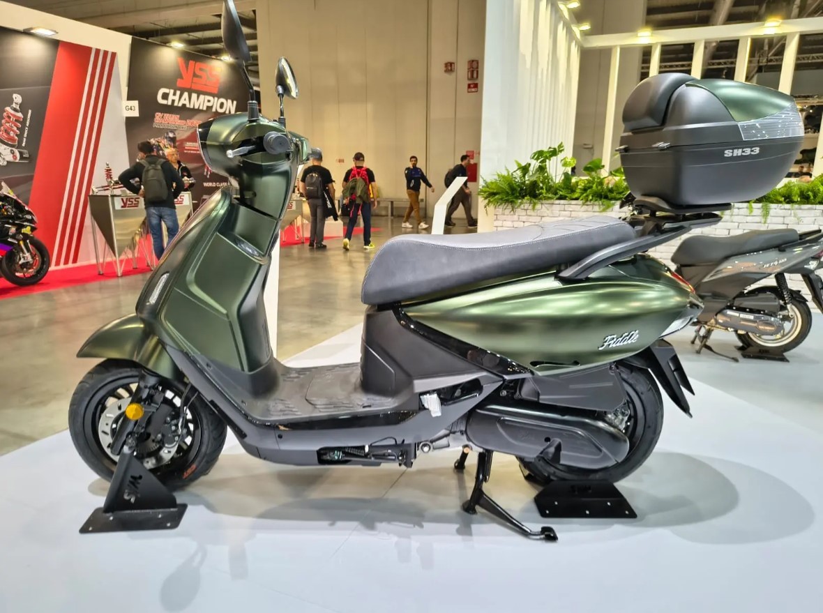 ‘Khắc tinh’ của Honda SH Mode chính thức trình làng: Thiết kế sang trọng, có đủ cả ABS 2 kênh và TCS ảnh 4