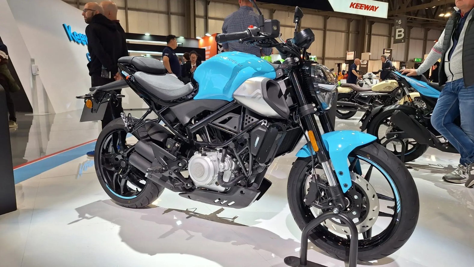 Tin xe hot 9/11: ‘Vua xe ga’ 125cc mới ra mắt, có phanh ABS kênh đôi và TCS ‘đè bẹp’ Honda SH Mode ảnh 2