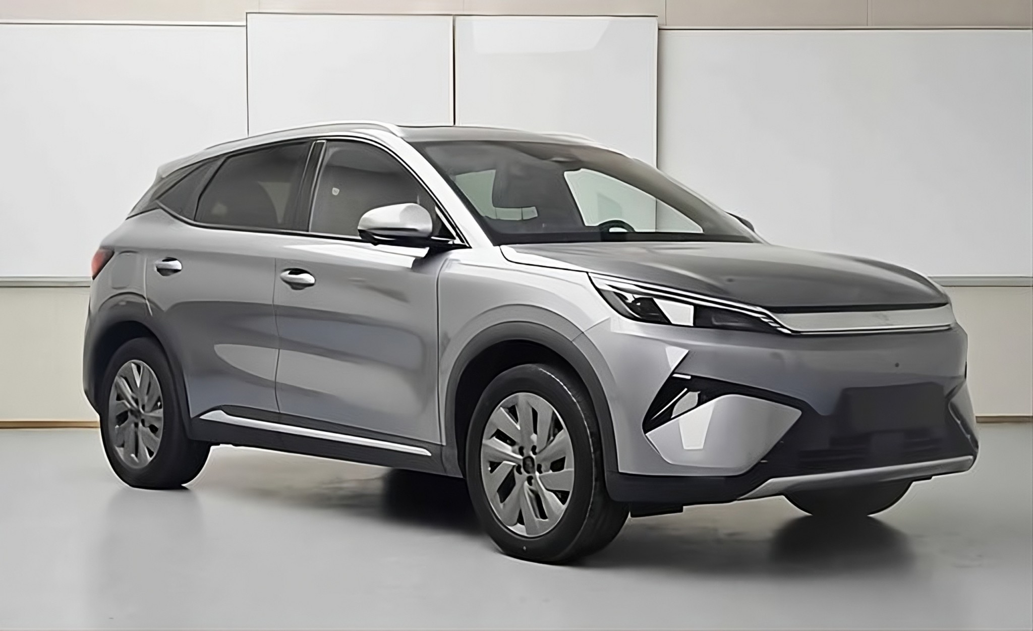 1kinh-dich-cua-hyundai-creta-suv-dien-moi-voi-toc-do-toi-da-180kmh-pham-vi-di-chuyen-650-km-1762831956.jpeg