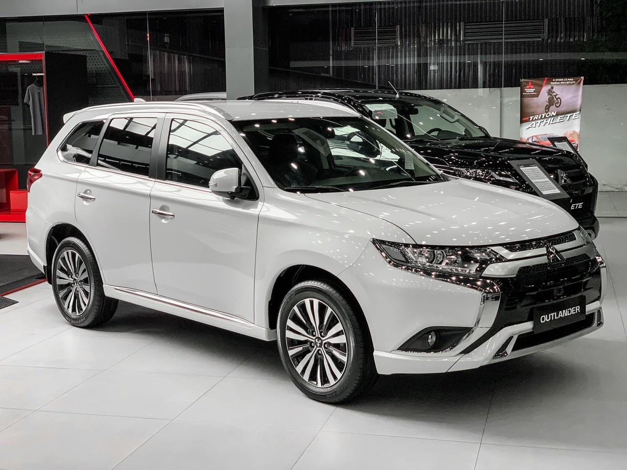 het-thoi-mitsubishi-outlander-ngung-ban-tai-viet-nam2-1762844444.jpg