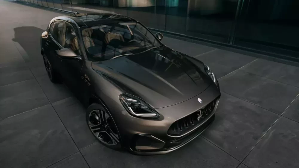 sieu-xe-dien-maserati-grecale-folgore-2026-ra-mat-ban-2026-nang-cap-pham-vi-hoat-dong4-1762878804.webp