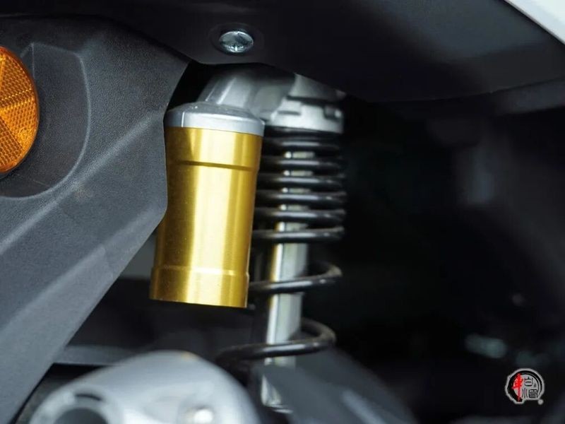 ‘Xe ga quốc dân’ mới giá 29 triệu đồng chính thức trình làng, rẻ hơn Honda Vision mà 'xịn' ngang SH ảnh 8