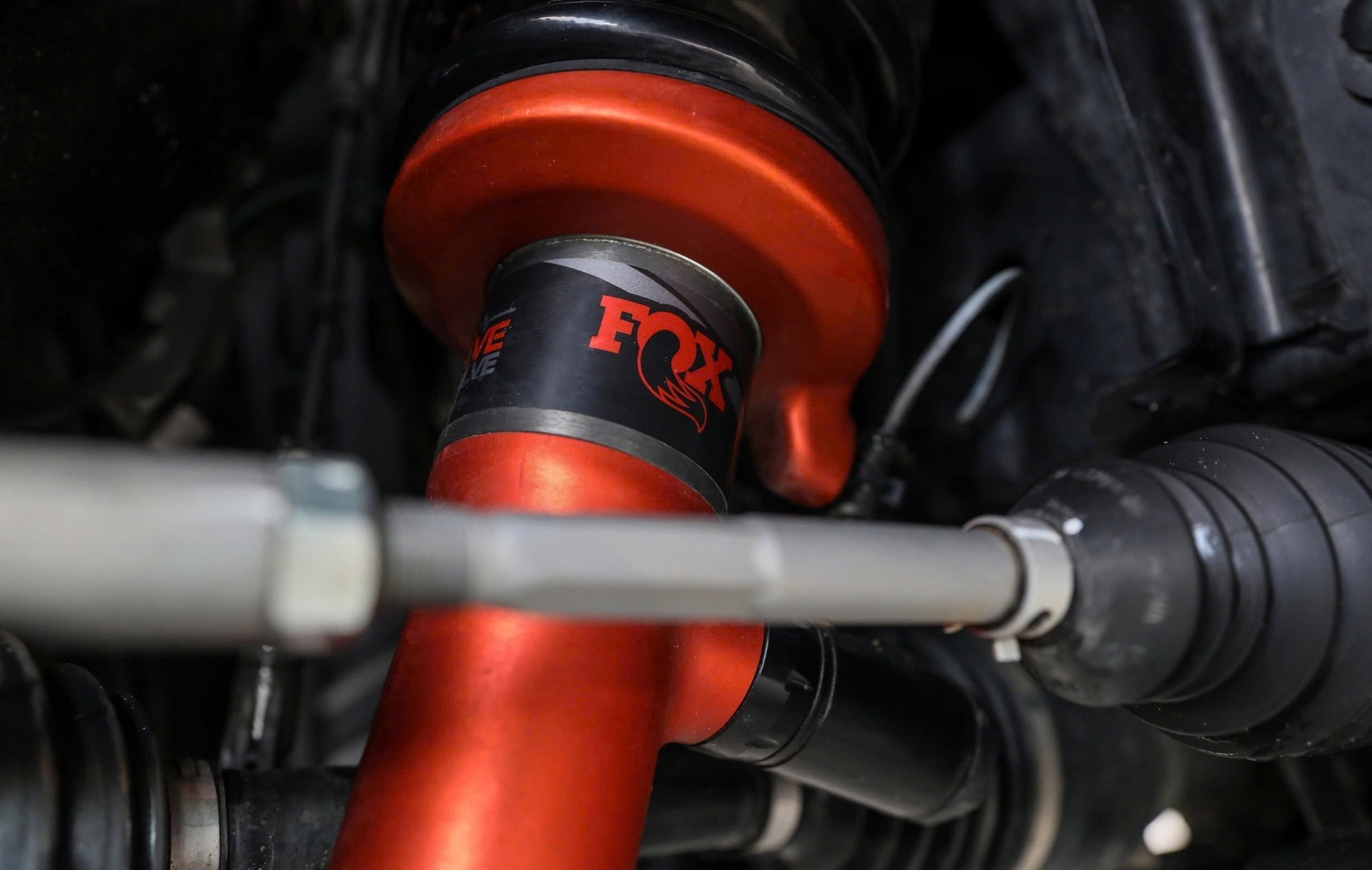 ford-ranger-raptor-sport-2025-ra-mat-ham-ho-va-manh-me-hon3-1763365036.jpg