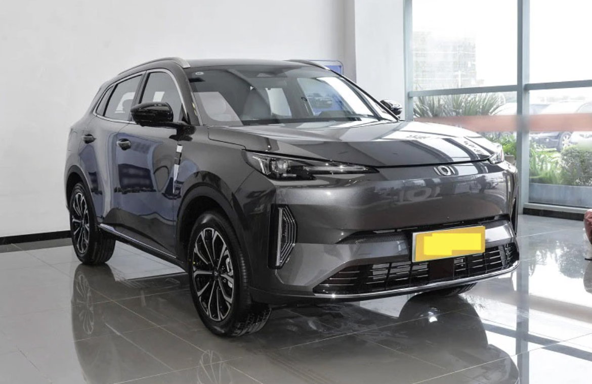 1suv-dien-hang-c-de-net-mazda-cx-5-chua-den-300-trieu-dong-pham-vi-di-chuyen-506-km-1763830747.png