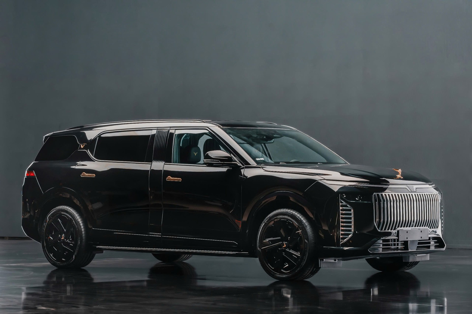 Lạc Hồng 900 LX - Chiếc xe đưa di sản Việt vào ngôn ngữ thiết kế hiện đại