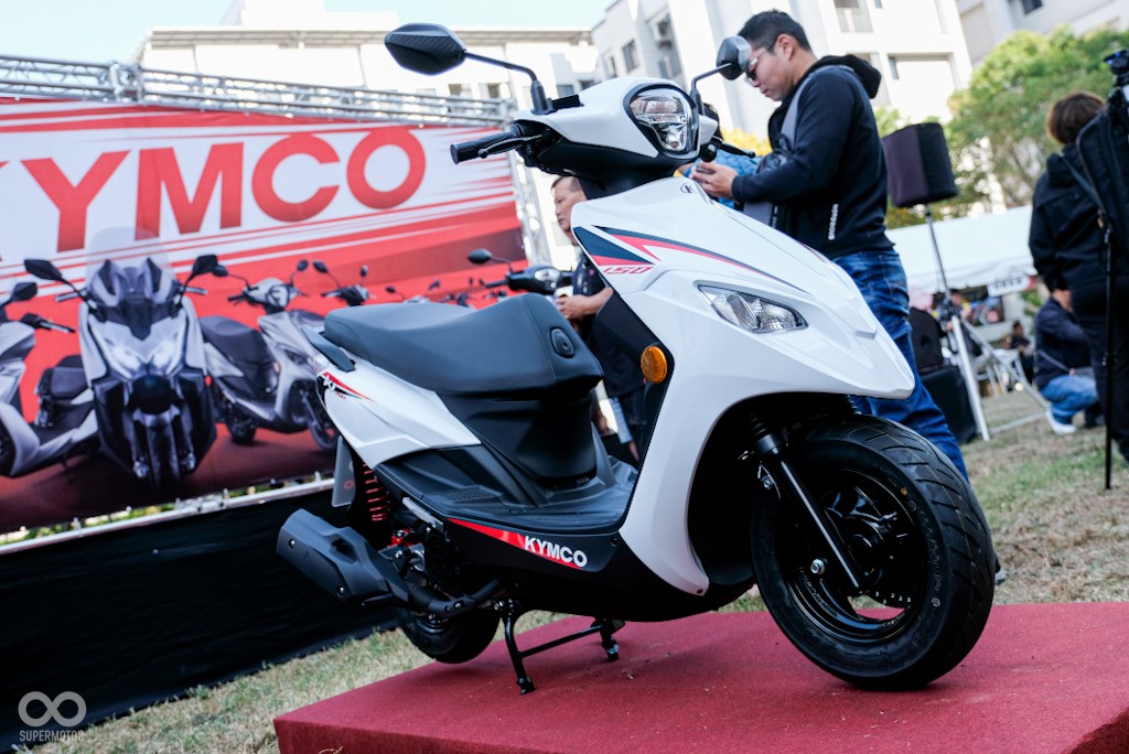 Đối thủ ‘nặng ký’ của Honda Air Blade ra mắt với giá hấp dẫn 46 triệu đồng, trang bị đe nẹt SH Mode ảnh 1