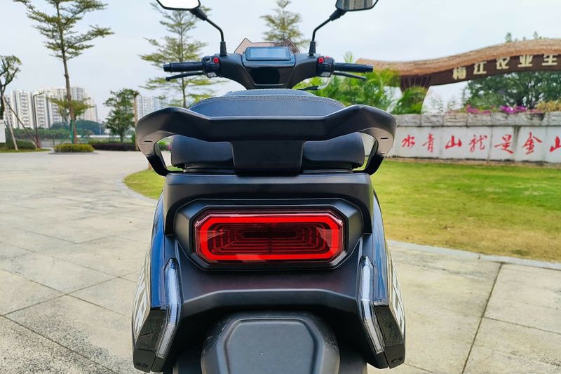 Đại chiến Honda Vision, ‘xe ga quốc dân’ mới giá 22 triệu đồng ra mắt, trang bị át vía cả SH Mode ảnh 4