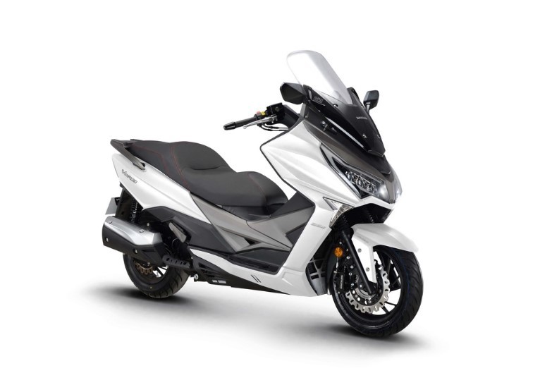 Chính thức ra mắt ‘vua xe ga’ mới giá 63 triệu đồng: Thiết kế chất hơn Air Blade, trang bị át vía SH ảnh 1